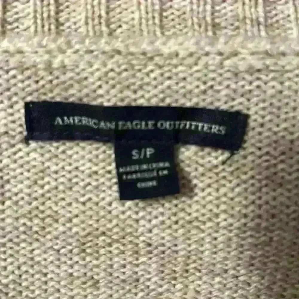 American Eagle Outfitters sweater - Picture 4 of 4